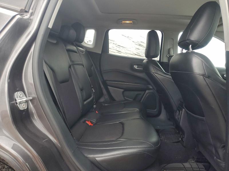 Фото 11 - JEEP COMPASS