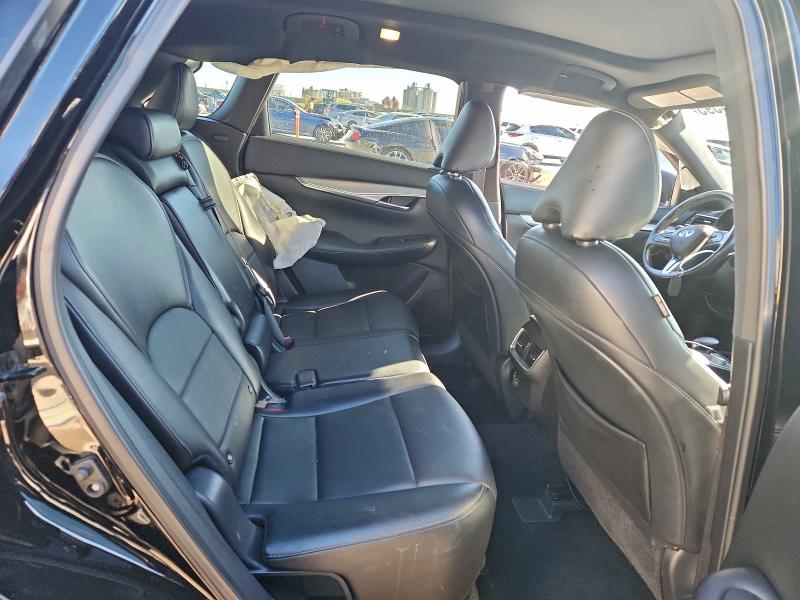 Фото 11 - INFINITI QX50