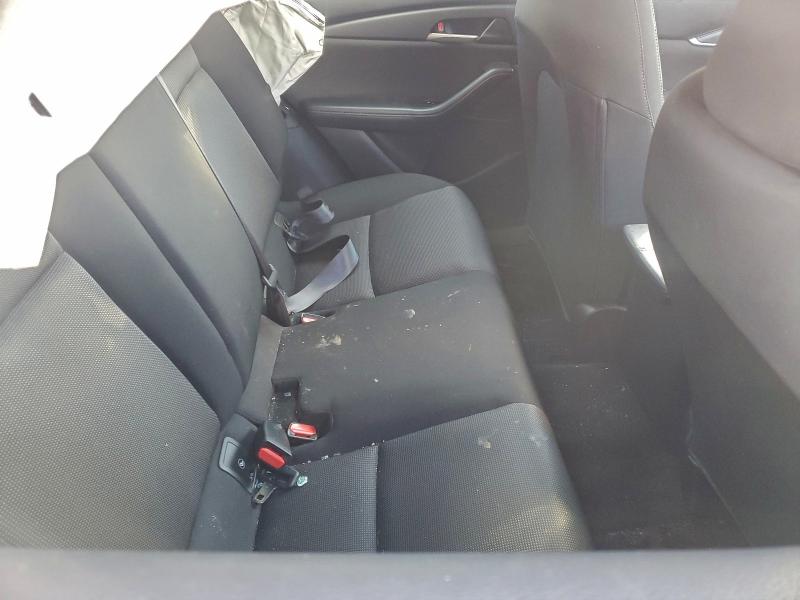 Фото 10 - MAZDA CX30