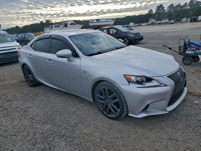 Фото 4 - LEXUS IS