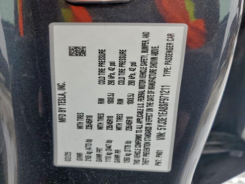 Фото 12 - TESLA MODEL 3
