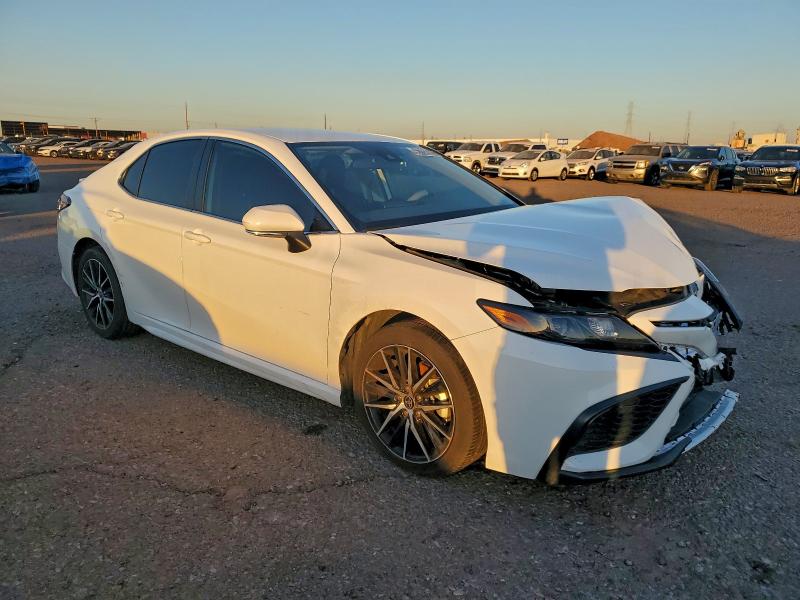 Фото 4 - TOYOTA CAMRY