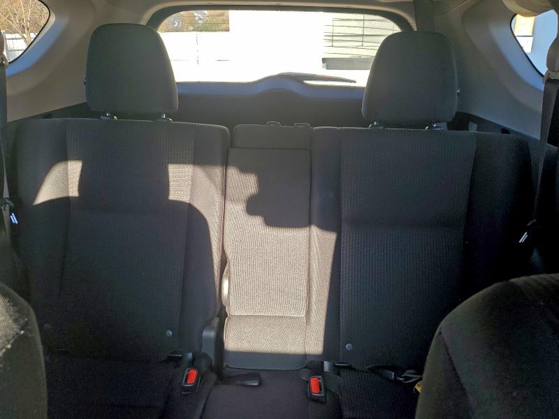 Фото 10 - TOYOTA RAV4