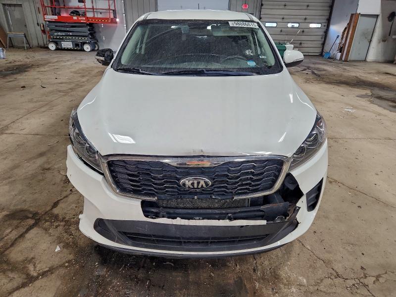 Фото 5 - KIA SORENTO
