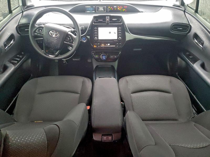 Фото 8 - TOYOTA PRIUS