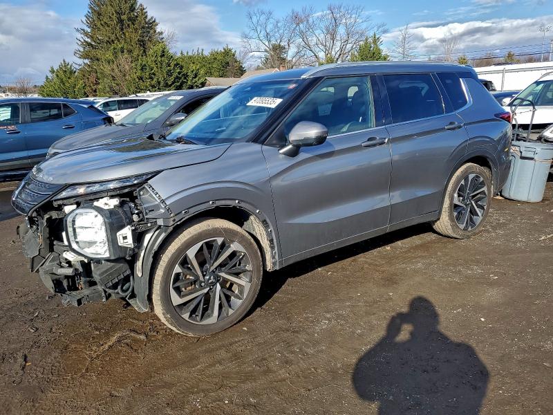 Фото 1 - MITSUBISHI OUTLANDER