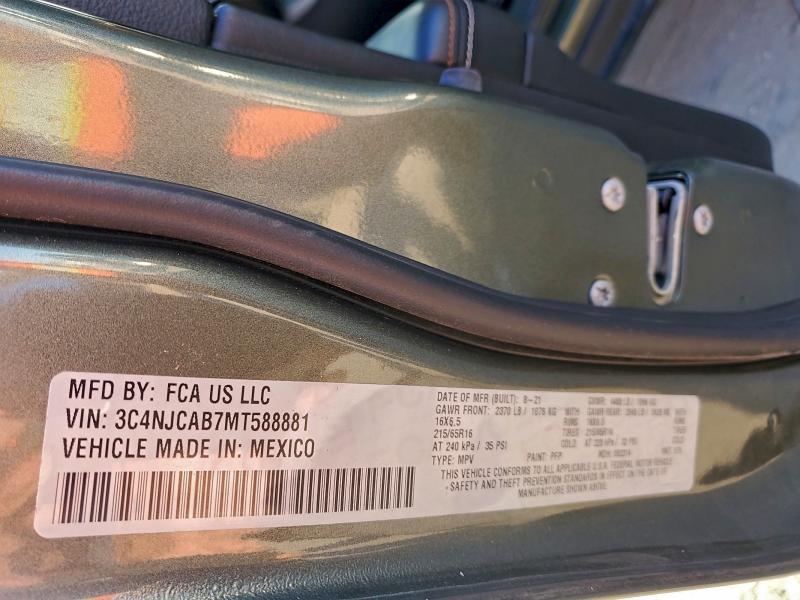Фото 13 - JEEP COMPASS