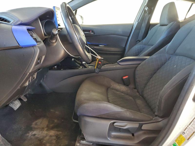 Фото 7 - TOYOTA C-HR