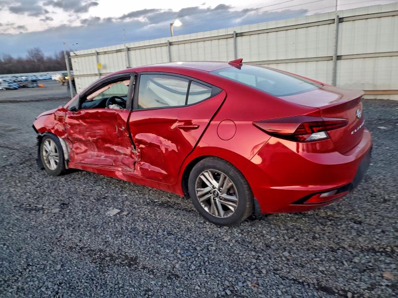 Фото 2 - HYUNDAI ELANTRA