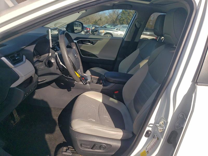 Фото 7 - TOYOTA RAV4