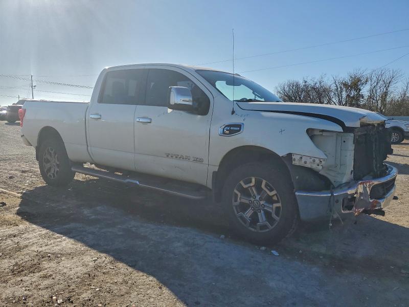 Фото 4 - NISSAN TITAN