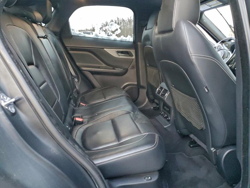 Фото 11 - JAGUAR F-PACE