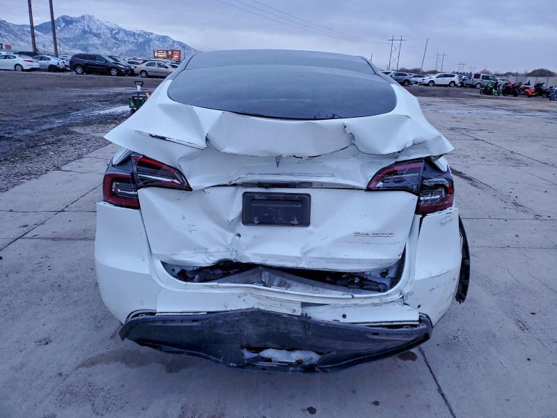 TESLA MODEL Y 2022 VIN 7SAYGDEF5NF530012