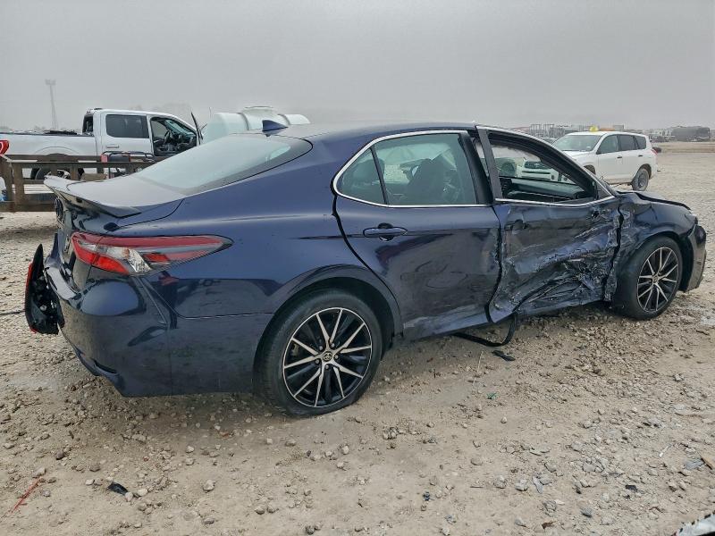 Фото 3 - TOYOTA CAMRY