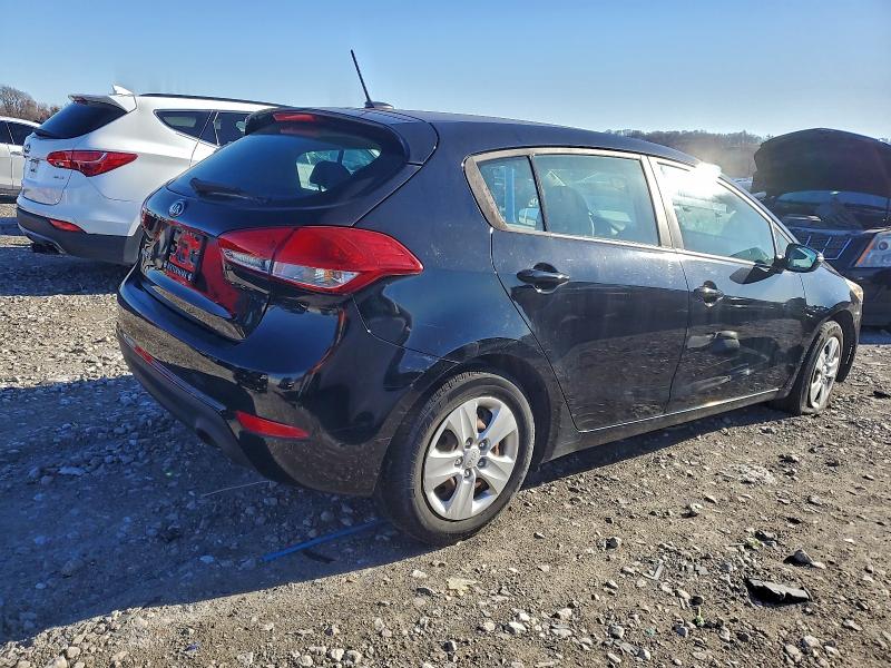 Фото 3 - KIA FORTE