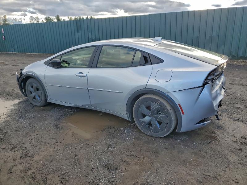 Фото 2 - TOYOTA PRIUS