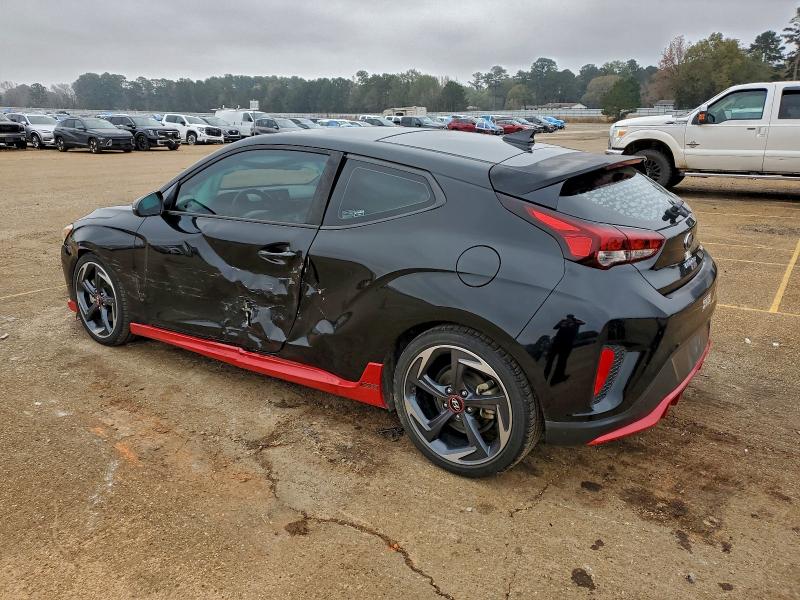 Фото 2 - HYUNDAI VELOSTER