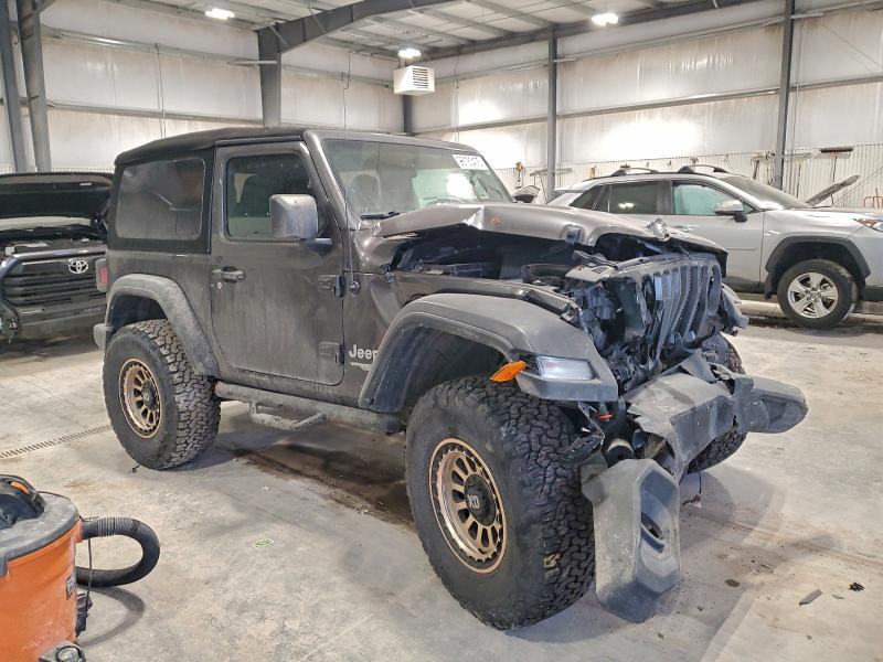 Фото 4 - JEEP WRANGLER