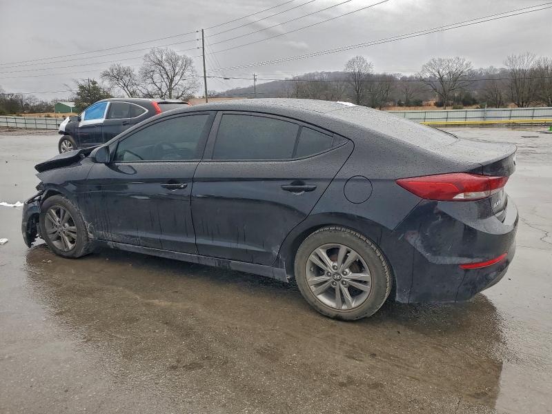 Фото 2 - HYUNDAI ELANTRA