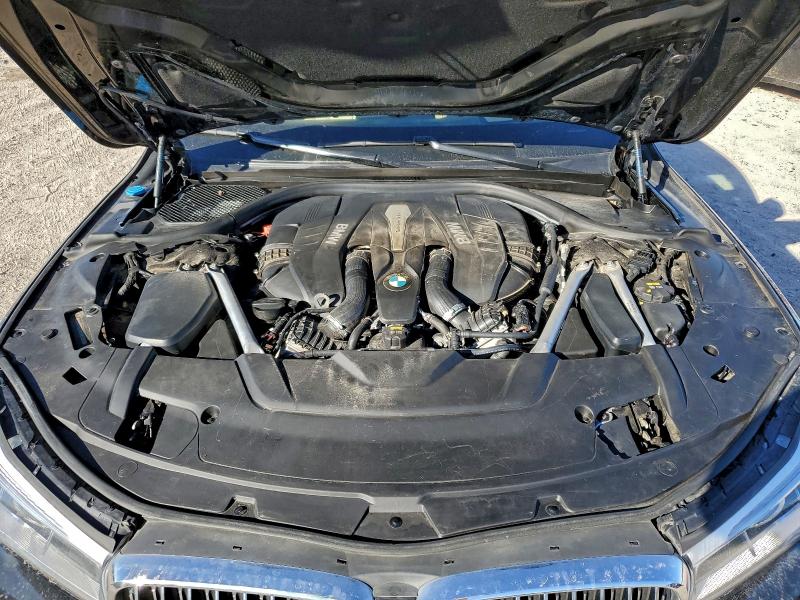 Фото 11 - BMW 7 SERIES