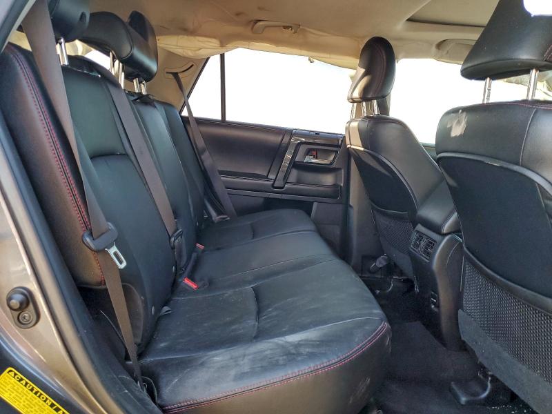 Фото 11 - TOYOTA 4RUNNER