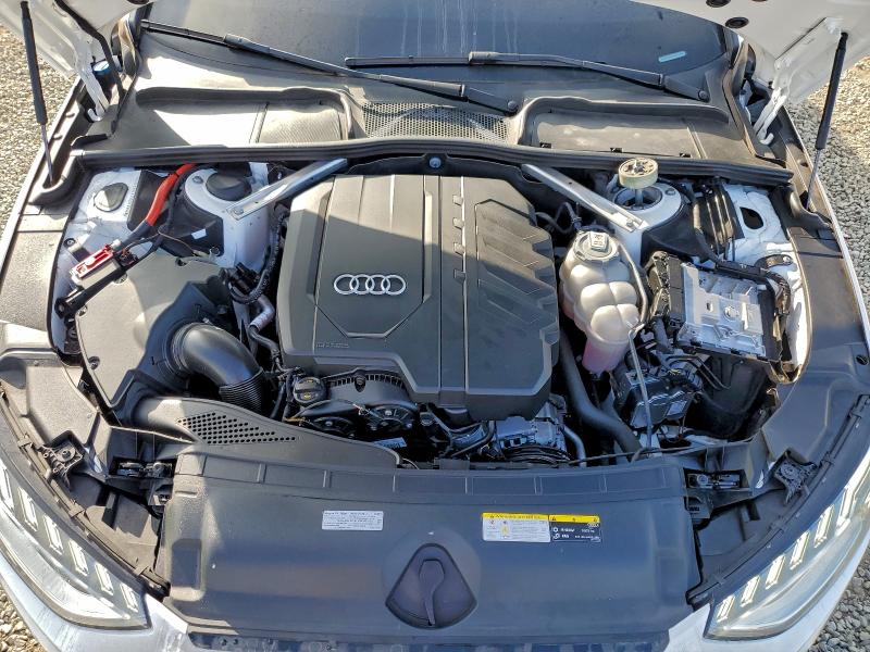 Фото 11 - AUDI A4