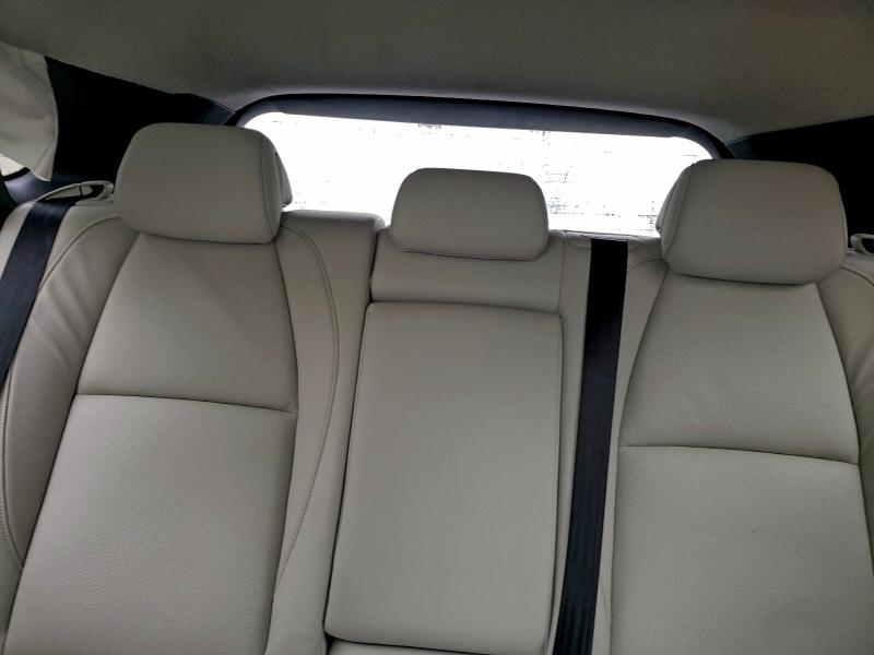 Фото 10 - MAZDA CX30