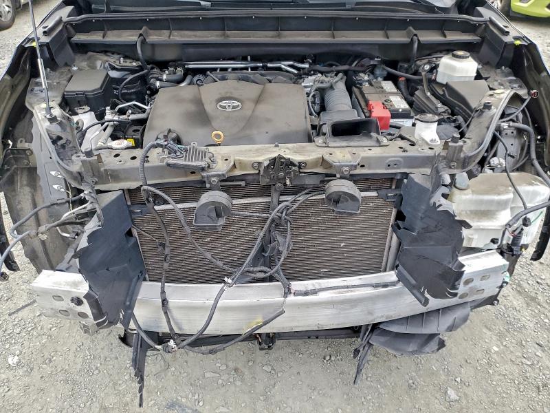 Фото 12 - TOYOTA HIGHLANDER