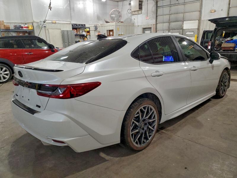 Фото 3 - TOYOTA CAMRY