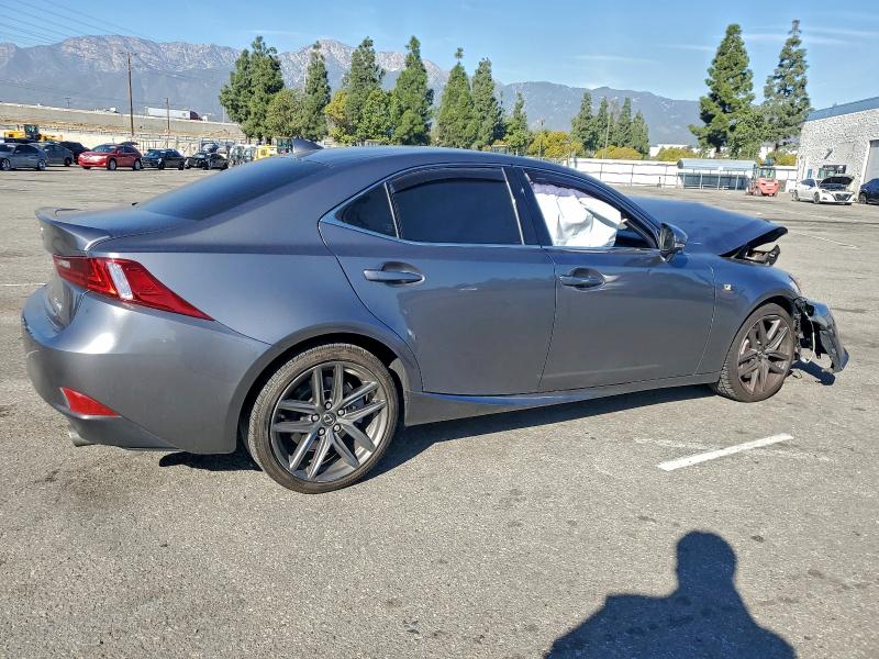 Фото 3 - LEXUS IS