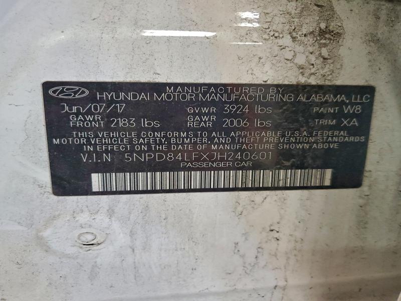 Фото 12 - HYUNDAI ELANTRA