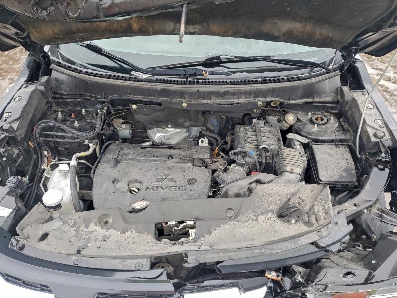 Фото 12 - MITSUBISHI OUTLANDER