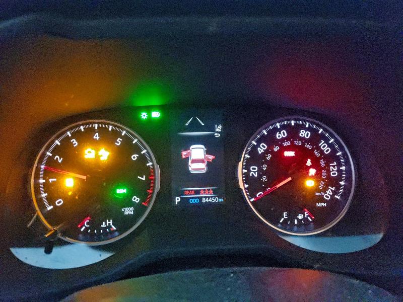 Фото 9 - TOYOTA RAV4