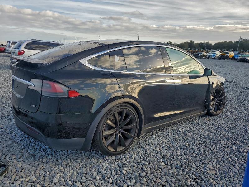 Фото 3 - TESLA MODEL X