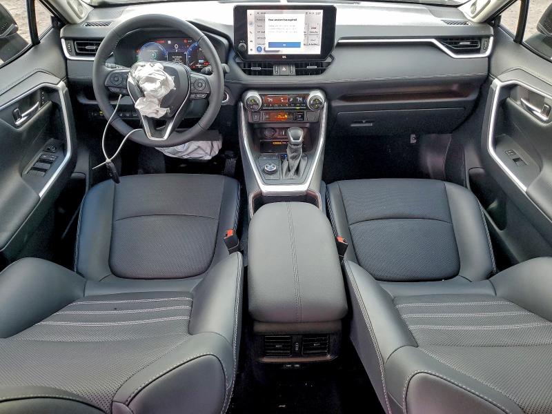 Фото 8 - TOYOTA RAV4