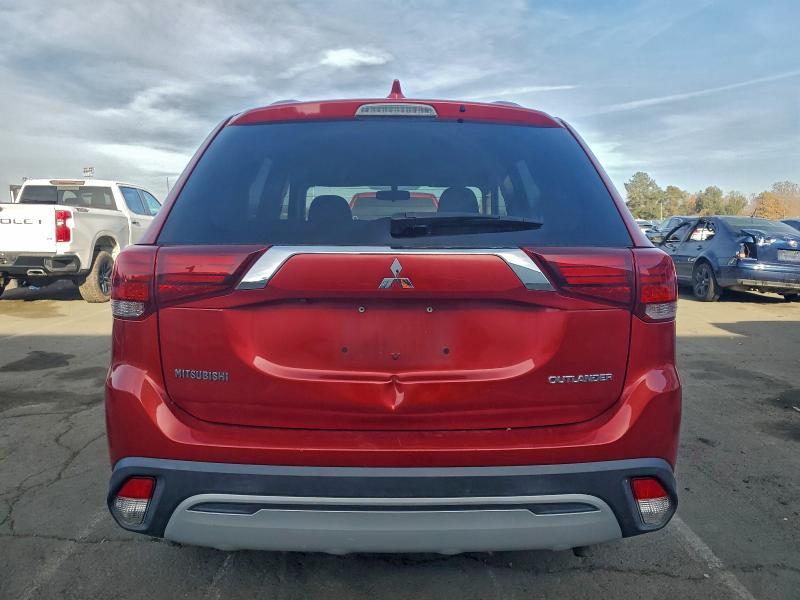 Фото 6 - MITSUBISHI OUTLANDER