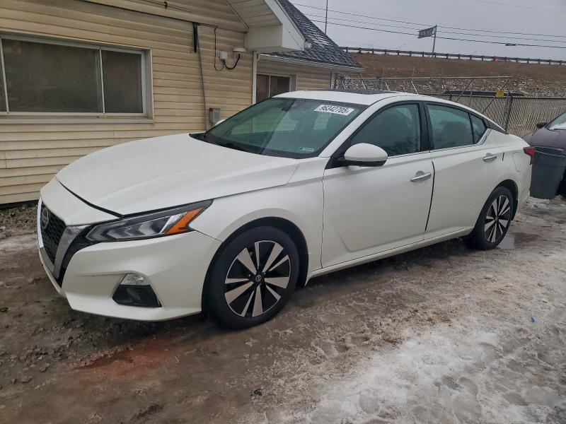 Фото 1 - NISSAN ALTIMA