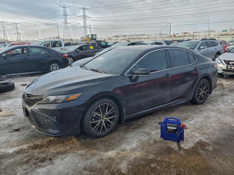 Фото 1 - TOYOTA CAMRY