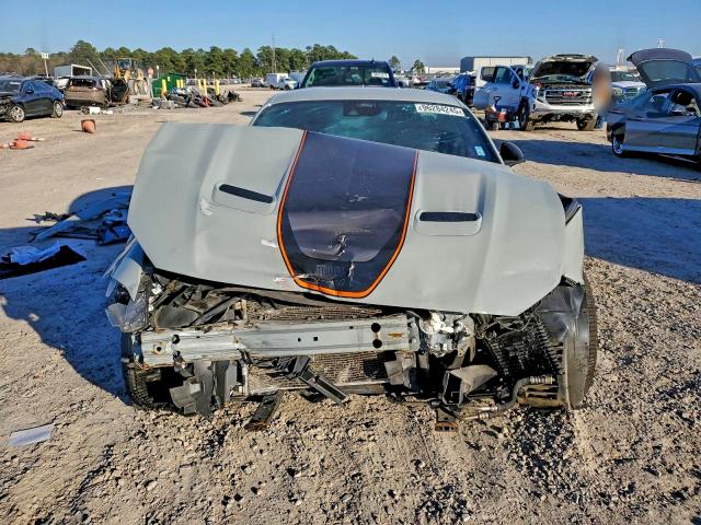 Фото 5 - FORD MUSTANG