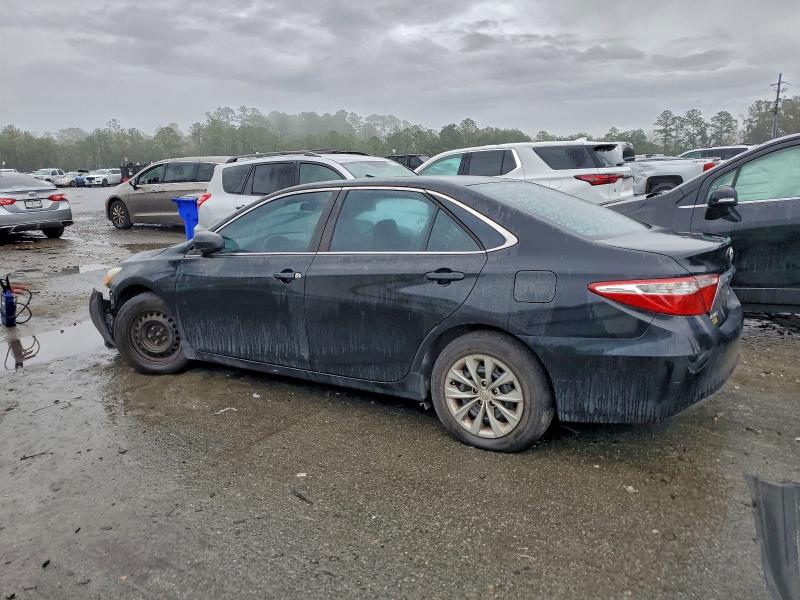 Фото 2 - TOYOTA CAMRY