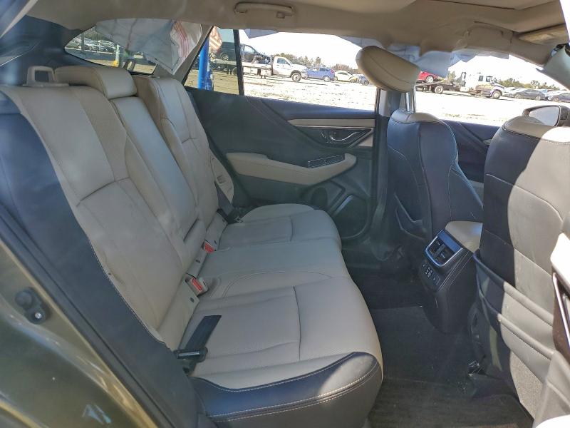 Фото 10 - SUBARU OUTBACK