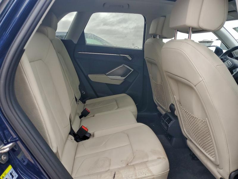 Фото 11 - AUDI Q3