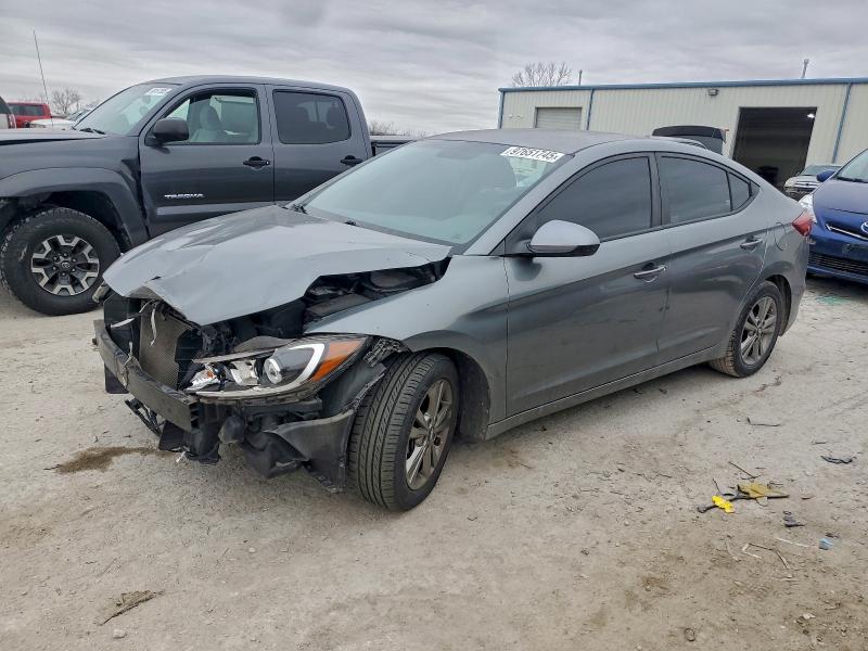 Фото 1 - HYUNDAI ELANTRA