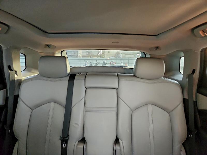 Фото 10 - CADILLAC SRX