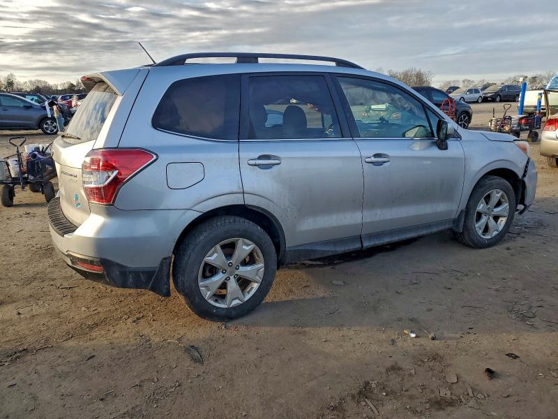 Фото 3 - SUBARU FORESTER