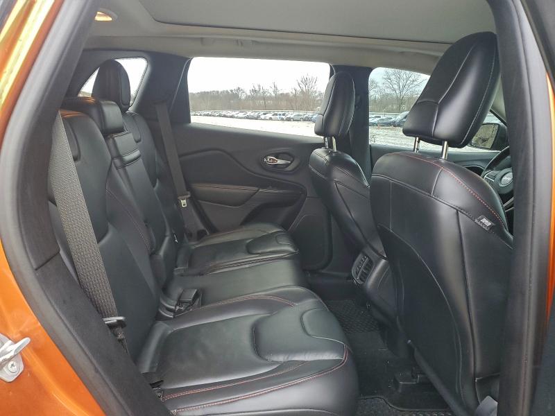 Фото 11 - JEEP CHEROKEE