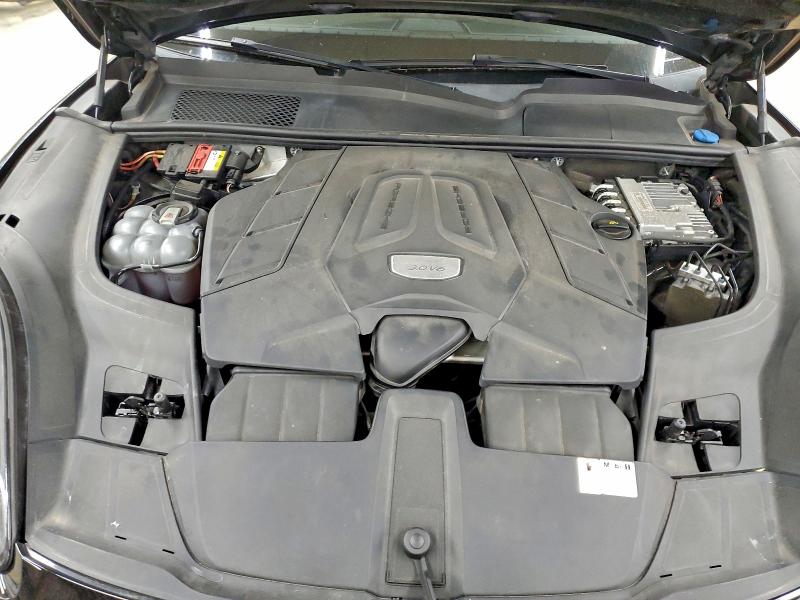 Фото 12 - PORSCHE CAYENNE