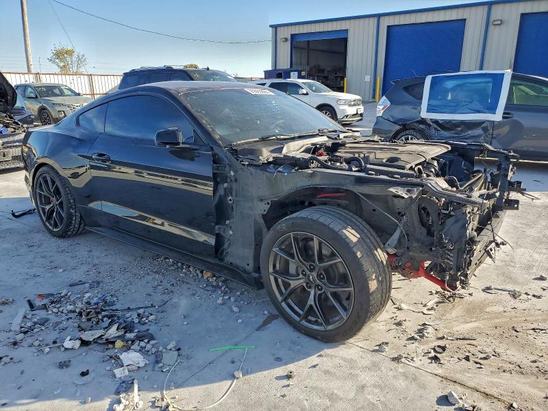 Фото 4 - FORD MUSTANG