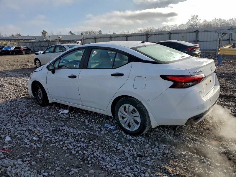 Фото 2 - NISSAN VERSA