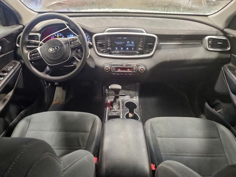 Фото 8 - KIA SORENTO